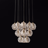 Lustres modernes de luxe léger pour salons, escaliers, salles à manger, hôtels. Lampes en cristal et en cuivre, fabrication sur mesure directe d'usine.