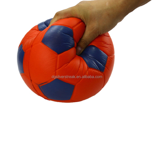 ลูกเทนนิสของเล่นสุนัขขนาดใหญ่9.5นิ้วขนาดใหญ่เป็นเอกลักษณ์เครื่องมือฝึกสัตว์เลี้ยงแบบสั่งทำโลโก้ได้ตามต้องการ - Product Image 6