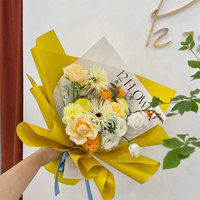 Papier d'emballage en film imperméable couleur unie pour macarons, idéal pour l'arrangement floral et l'emballage de bouquets (vente en gros)