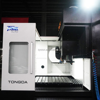 Centre d'usinage CNC à portique 3 axes TDL1312 avec options d'extension multi-axes pour le fraisage flexible de composants métalliques