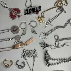 Collana con Ciondolo Personalizzato in Acciaio Inossidabile, Gioielli su Misura in Argento Puro, Lettere Tridimensionali 3D Incastonate di Diamanti - Product Image 1