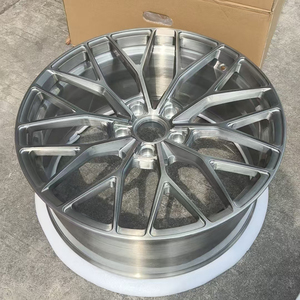Jantes forgées sur mesure de qualité supérieure, finition gris brossé, usinées CNC, design échelonné 5x112 5x120/130 pour Range Rover Porsche Macan Cayenne - Product Image 2