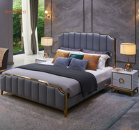 Lit Double en Cuir de Luxe en Bois avec Acier Inoxydable Doré – Offre Spéciale pour Maison, Hôtel, Appartement, Chambre à Coucher