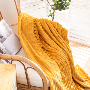 Couverture à pompons couleur unie Strength Factory en velours magique et flanelle, style Ins, super douce, en polyester, toutes saisons, personnalisable <span class=keywords><strong>TWQ</strong></span> - Product Image 3