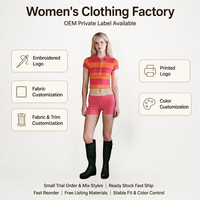 Ensemble tricoté rayé color-block personnalisé de haute qualité avec logo, ensemble deux pièces pour femme avec col polo et crop top ajusté