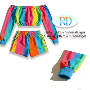 ชุดเสื้อครอปและกางเกงขาสั้นลายสายรุ้งสำหรับเด็กผู้หญิง ชุดฤดูร้อน 2 ชิ้นสำหรับเด็ก ชุดลำลองชายหาดสำหรับเด็กผู้หญิงตัวเล็ก - Product Image 5