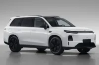 Leapmotor C16 2026, SUV Familiar |   630 km de autonomía en modo eléctrico / 1230 km de autonomía en modo híbrido |   Carga de 800V 3C |   LiDAR |   17.3 pulgadas 3K