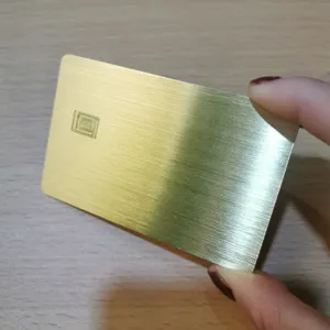 Low MOQ Visa ATM Kredit Metall Bankkarte Gold mit Chip