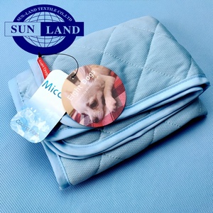 Été textile de maison tissu de refroidissement à séchage rapide mèche <span class=keywords><strong>micax</strong></span> 50% nylon 50% polyester tricot trame birdeye maille tissu pour vêtements de sport - Product Image 2