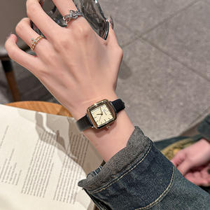 Reloj de mujer de estilo clásico, pequeño reloj cuadrado de cuarzo, reloj de pulsera con correa de cuero simple y elegante - Product Image 5