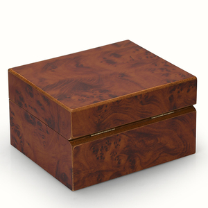 Boîte à montres en bois de luxe avec logo personnalisé marron, finition brillante, organisateur de montres, boîte de rangement pour montres en bois - Product Image 3