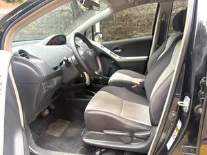 Auto usado <span class=keywords><strong>Toyota</strong></span> <span class=keywords><strong>Yaris</strong></span> 1.6GS <span class=keywords><strong>Sport</strong></span> <span class=keywords><strong>2011</strong></span> de bajo precio con volante a la izquierda y transmisión automática - Product Image 5