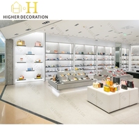 Vitrine personnalisée en contreplaqué pour sacs à main, présentoir pour sacs, étagère pour sacs pour la décoration de magasins et l'aménagement de boutiques