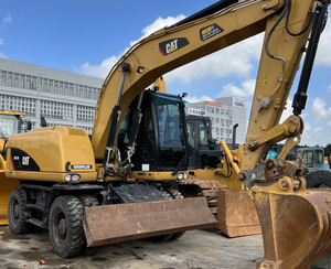Excavadora de ruedas CAT M318D2 avanzada con tracción 4x4 para construcción urbana y mantenimiento de carreteras - Product Image 2