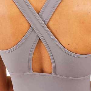 Nuevo diseño de nylon Spandex Mujeres Sujetador deportivo Top Fitness Set Dobladillo curvo con almohadillas extraíbles - Product Image 3