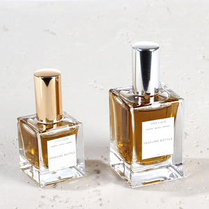 Flacons de <span class=keywords><strong>parfum</strong></span> carrés transparents de 15 ml et 30 ml, flacons de <span class=keywords><strong>parfum</strong></span> en verre à bec spiralé de haute qualité, flacon de <span class=keywords><strong>parfum</strong></span> à vaporisateur - Product Image 1