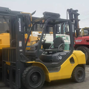 Chariot élévateur japonais d'occasion pour FD30, moteur diesel 3 tonnes, longueur fourche 1220 mm, largeur fourche 125 mm, déplacement latéral en trois étapes - Product Image 1