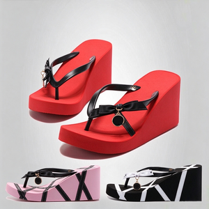 Sandales compensées à plateforme pour femme, style tongs, à enfiler, semelle épaisse de 8 cm, antidérapantes, pour la plage, livraison directe transfrontalière - Product Image 1