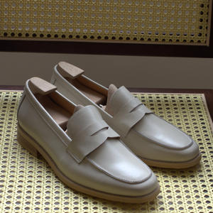 Nouvelles chaussures en cuir de vachette pour hommes, à bout carré, de haute qualité, chaussures décontractées pour affaires, antidérapantes et respirantes. - Product Image 1