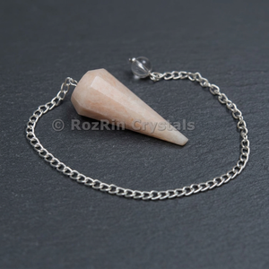 Nouvel Arrivage Pendules Facettés Sculptés en Pierre de Lune Crème Thème Amour Cristaux Rozrin - Product Image 2