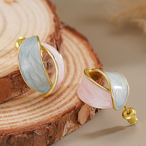 Orecchini a Perno dal Design Fresco per Donne, Accessori Minimalisti per Uso Quotidiano - Product Image 3