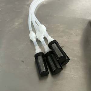 Machine de remplissage de bouteilles en plastique de type table à 4 buses pour produits alcoolisés, shampoings, savons, cosmétiques, boissons, jus d'orange, miel et alcool - Product Image 4