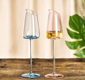 Set di Bicchieri da <span class=keywords><strong>Vino</strong></span> <span class=keywords><strong>Rosso</strong></span> con Bordo Inclinato e Fondo Concavo a Forma di Fenicottero Rosa; Set di 5 Pezzi in Cristallo dal Design Nordico Minimalista - Product Image 3