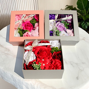 Regalo Fatto a Mano per la Festa degli Insegnanti o Compleanno, Scatola di Fiori di Sapone a Forma di Rosa Artificiale, Sorpresa per <span class=keywords><strong>Migliori</strong></span> Amici - Product Image 1