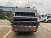 Camion à ordures compacteur Foton Small 4X2 4,5m3, mini camion de collecte des déchets