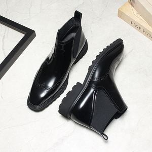 รองเท้าบุรุษสไตล์อังกฤษแบบ Brogue ล่าสุด หัวมน พื้นหนา น้ำหนักเบา กันลื่น เหมาะสำหรับใส่ทำงานหรือลำลองในฤดูใบไม้ร่วง - Product Image 4