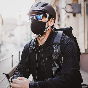 Portacredenciales Resistente con Cable Retráctil de Acero de 31.5 Pulgadas y Mosquetón, Llavero Táctico para Mantenimiento y Uso en Exteriores - Product Image 5