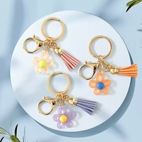 Porte-clés esthétique en résine à motif floral vintage français, pendentif de sac à pompon, accessoire de sac à dos de dessin animé de niche, cadeau personnalisé pour lui