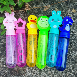 Varita de Plástico para Hacer Burbujas con Líquido de Recarga, Fácil de Transportar, Regalo para Jardín de Niños, Accesorio de Fotografía - Product Image 2