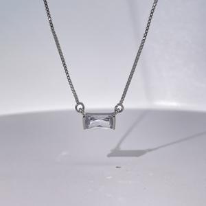 Collar con Colgante de Piedra Preciosa de Corte Baguette en Tono Plateado de Tianyu Gems para Mujer, Joyería de Cadena Delicada Moderna y Minimalista - Product Image 3