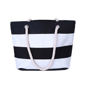 Sac de courses et de plage en toile de coton pour femme, personnalisé, écologique, durable, réutilisable, avec poche zippée, motif rayé et longue anse - Product Image 3