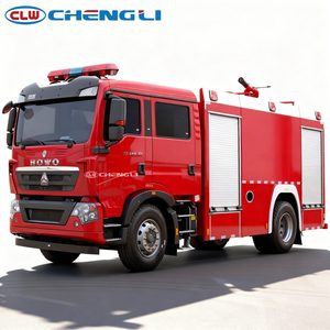 Camion de lutte contre l'incendie à mousse longue portée et puissant HOWO 8T avec réservoir de mousse en acier inoxydable 304 - Product Image 1