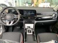 KIA Seltos 2026 Voiture 2025 1.5L IVT Essence SUV Véhicule Compact en Promotion avec Sièges en Cuir Volant à Gauche Fabriqué en Chine COC