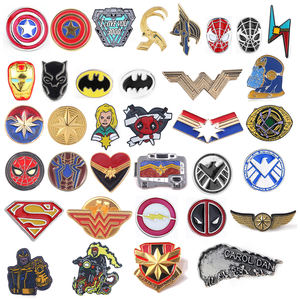 Broche personnalisée en métal de héros Marvel Spider-Man Deadpooled Iron Man, badge de <span class=keywords><strong>dessin</strong></span> animé anime, épingle à revers en émail personnalisée - Product Image 3