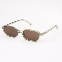 Lunettes de soleil étroites tendance OEM, protection UV400, monture PC à bord complet, verres AC, couleurs Pantone disponibles, utilisation extérieure, unisexe adulte