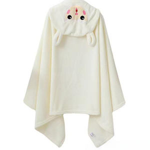 Venta al por mayor Coral polar Niños capa con capucha Toallas de baño Bebés dibujos animados engrosada suave Albornoz absorbente - Product Image 2