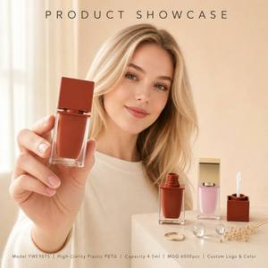 Tube de gloss à lèvres carré ISMAN personnalisé, vide, 4,5 ml, or rouge mat, en PETG, avec réservoir conique et applicateur personnalisé - Product Image 2