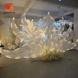 ฉากหลังงานแต่งงานรูปโค้งแสงไฟ LED สีขาวอบอุ่นสุดหรู พร้อมไฟ LED รูปปีกฟีนิกซ์ - Product Image 3