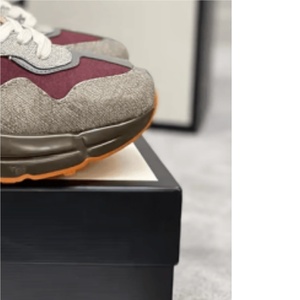 Chaussures décontractées de luxe multicolores et tendance, avec semelles épaisses pour une meilleure tenue au sol, offrant une expérience de marche confortable. - Product Image 1