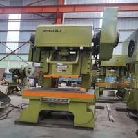 Presse mécanique inclinable à dos ouvert YANGLI J23-63T d'occasion, 63 tonnes, pour le poinçonnage de tôles et de quincaillerie - Offre Spéciale