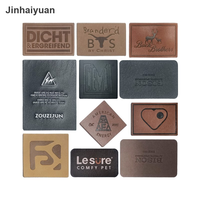 Étiquette personnalisée carrée en cuir véritable fait main pour accessoires textiles, avec logo privé en PU pour vêtements en jean