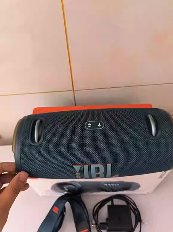 JBL XTREME 3 ワイヤレススピーカー 動作品 maxresdefault.jpg