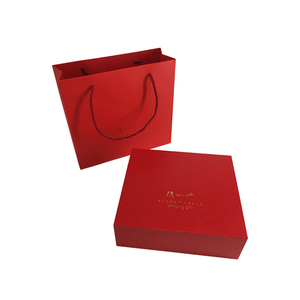 Caja de Regalo de Cartón con Tapa Magnética y Cinta de Lujo, Forrada de Satén - Product Image 6
