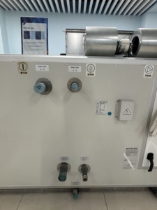 เครื่องปรับอากาศแบบปรับปริมาณลมได้ 4 แถว 5 แรงม้า แบบตั้งพื้น ใช้น้ำหล่อเย็น ความเร็วลมสูง - Product Image 3