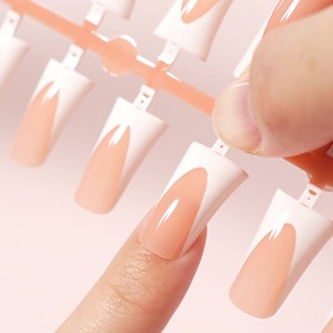 Embouts d'ongles en gel souple français en acrylique naturel à couverture complète de marque privée, fabriqués à la main, conception préfabriquée de canard, à poser sur les ongles - Product Image 6