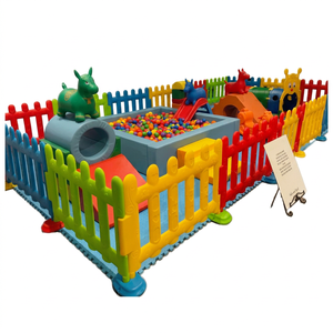Panneaux de clôture gonflables en plastique pour jeux intérieurs/extérieurs, usage en centres commerciaux et écoles, portail de jeu souple et coloré, parc de jeux en PE - Product Image 1